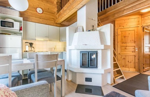 Rukatunturi House | Serene Getaway at Vuosselinkulma 1 with Lake Views