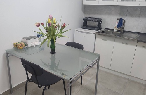 Prague 12 Apartment | Cozy Vus Home-apartman Junior: Pet Friendly & Ideal for Families