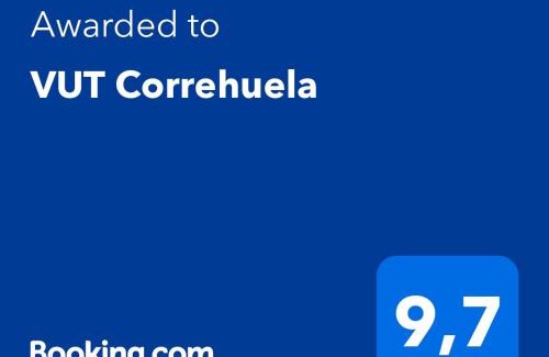 Centro Apartment | Discover VUT Correhuela: Family-Friendly 4-Star Retreat