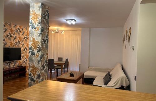 Ciudad Real Apartment | Family-Friendly VUT EL PARQUE with Pool & Top Guest Rating