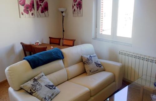 Old Town of Avila Apartment | Discover VuT Los Telares Muralla: Family-Friendly Retreat