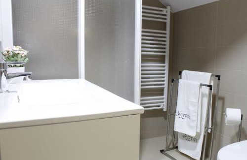 Old Town Apartment | Central Teruel Apartment with Garage - Family-Friendly Stay