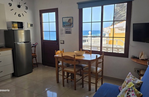 Alojera Apartment | Beachfront Apartment at Alojera Beach with Ocean View