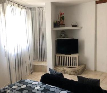 Conques-sur-Orbiel Apartment | Pet-Friendly Retreat: VVA with Great Guest Ratings!