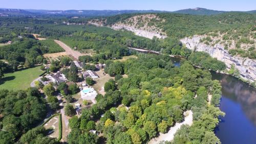 Gluges Resort | Discover VVF Dordogne Lot: Family-Friendly Retreat