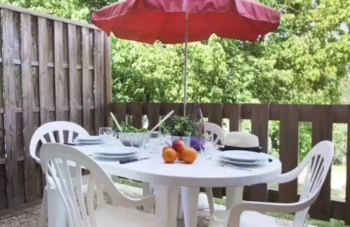 Eguzon-Chantome Apartment | Relaxing Getaway at VVF Lac d'Eguzon - Family-Friendly Gite