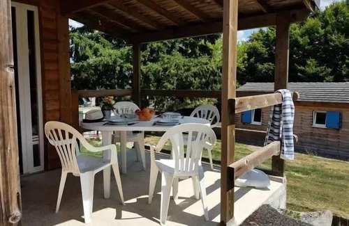 Eguzon-Chantome Apartment | Relaxing Getaway at VVF Lac d'Eguzon - Family-Friendly Gite