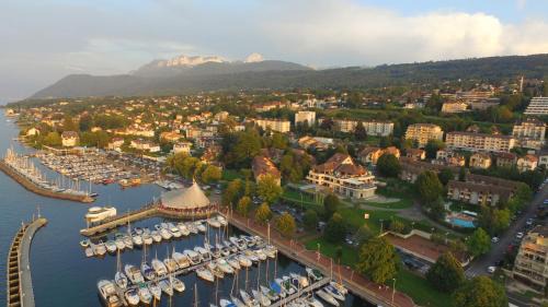 Evian-les-Bains Resort | Discover VVF Lac Léman Évian-les-Bains with Oceanfront Pools