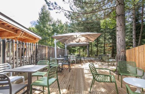 Saint-Leger-les-Melezes Resort | Pet-Friendly VVF Les Écrins: Pool & Oceanfront Oasis
