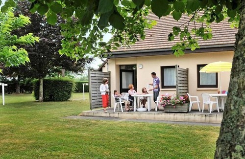 Sorges-et-Ligueux-en-Perigord Apartment | Family-Friendly Duplex Gite at VVF Périgord for 8 Guests