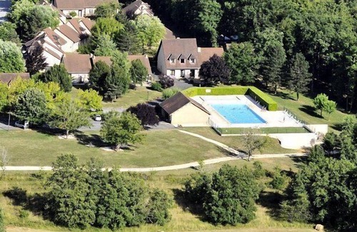 Sorges-et-Ligueux-en-Perigord Apartment | Family-Friendly Duplex Gite at VVF Périgord for 8 Guests