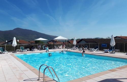 Saint-Jean-Pied-de-Port Resort | Pet-Friendly VVF Résidence Pays Basque with Ocean Views