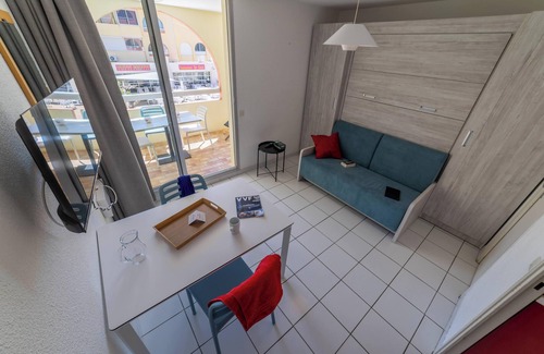 Port Leucate Hotel | Family-Friendly VVF Résidence Port-Leucate with Pool & Breakfast