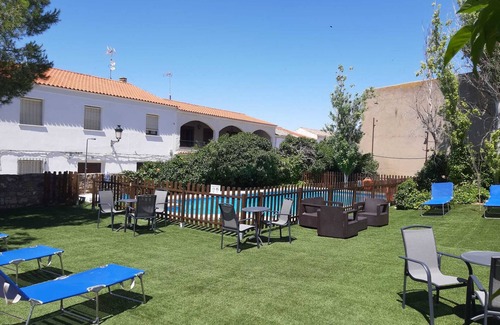Villaescusa de Haro Cottage | Experience VX Century University Palace with Ocean Views