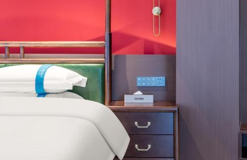 Xuzhou Hotel | Family-Friendly VX Hotel Xuzhou Suining Remin Road Awaits