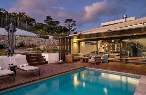 Hout Bay House | Top-Rated Vyn Guest House with Pool and Ocean Views