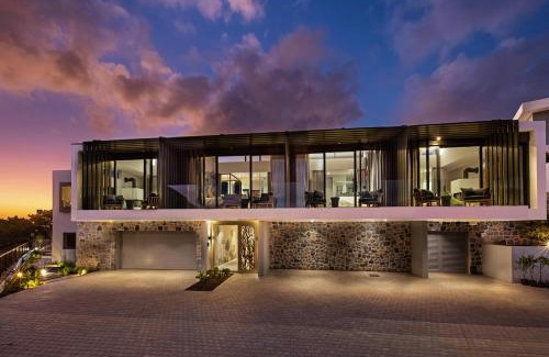 Hout Bay House | Top-Rated Vyn Guest House with Pool and Ocean Views