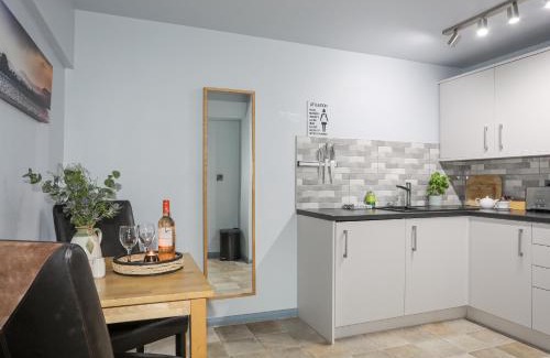 Llanycil Apartment | Scenic Vyrnwy Lakeside Retreat at Bala Lake - 4 Star Stay