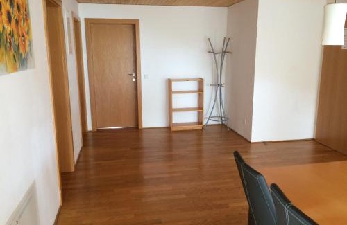 Warth Bed & Breakfast | Discover Wäldermetzge Hüttenzimmer: Family-Friendly Retreat