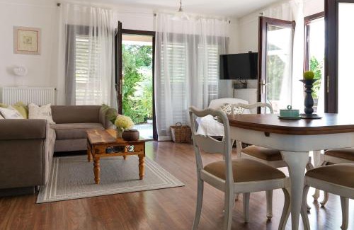 Gyenesdias House | Wéber Villa: Ocean View Retreat with Family-Friendly Amenities