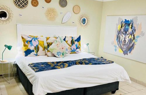 Nelspruit House | Elegant Wölfe Krantz: Poolside Comfort & 8/10 Guest Rated