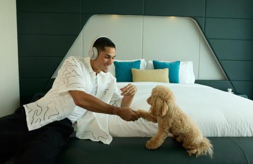 Abu Dhabi Hotel | Explore W Abu Dhabi - Yas Island: Oceanfront Retreat Awaits