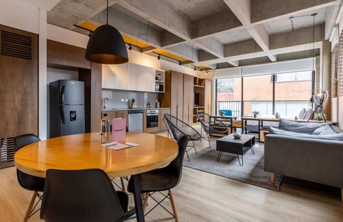 Chico Reservado Apartment | Elegant Loft in Parque 93 with Family-Friendly Amenities