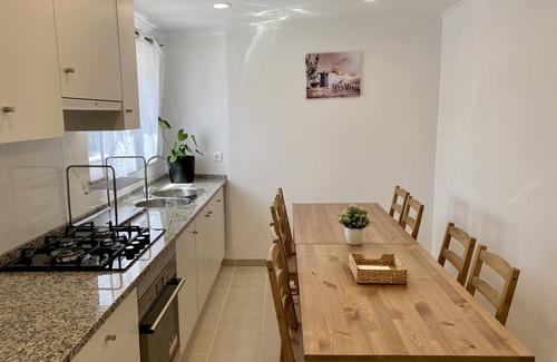 Atouguia da Baleia Villa | Cozy W.H.House with Ocean Views and Family-Friendly Perks