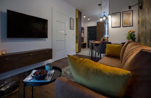 Koszalin Apartment | Premier W&K Apartments - Desire Suite with Complimentary Breakfast