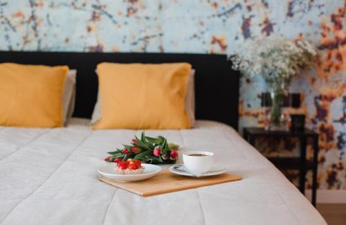 Koszalin Apartment | Elegant W&K Apartments - Ginger Suite with Pool & Dining