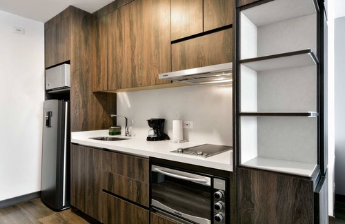 Chico Norte III Apartment | Trendy Loft in Chico with Kitchen & Family-Friendly Amenities