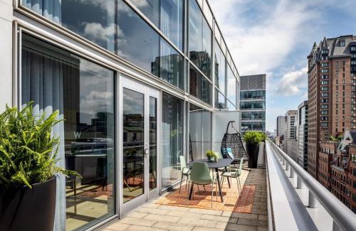 International District Hotel | Discover W Montreal: Pet-Friendly 4-Star Retreat Awaits