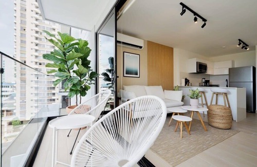 Northern Province Apartment | Top-Rated 1BR Oceanfront Retreat in San Francisco