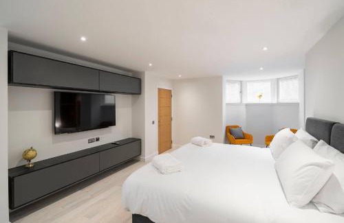 Broughty Ferry Apartment | Family-Friendly W. Queen St. Apt - 4-Star Guest Rated