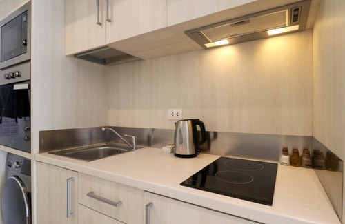 Barranco Apartment | Stylish Loft with AC in Barranco - Family-Friendly Stay