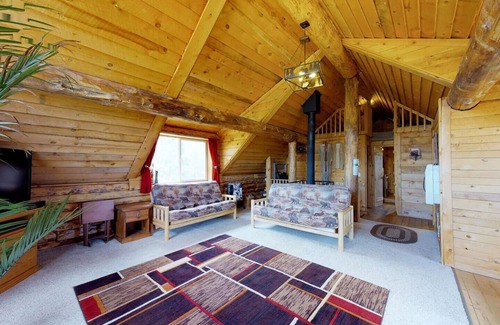 Blanding Resort | Guest Ranch Group Lodging for Up to 70 Guests Awaits
