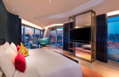 Yanta Qu Hotel | Discover W XIAN: 5-Star Poolside Retreat with Spa Access