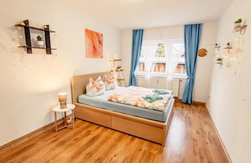 Lichtenhain Apartment | Experience Urlaubsmagie: Pool, Terrace & Barbecue Fun