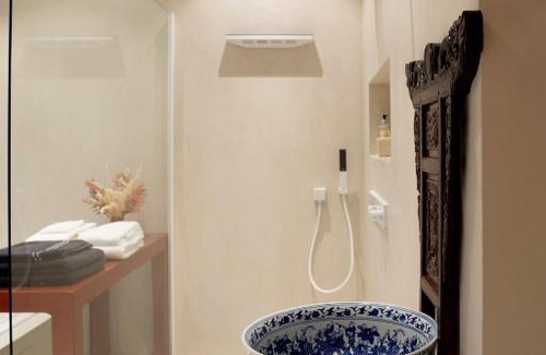 Grote-Brogel Bed & Breakfast | Discover Wabi Sabi B&B: Oceanfront Bliss with Hot Tub