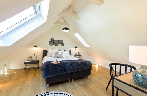 Reutlingen Apartment | Discover WachtRaum Reutlingen - Design Rooms & Altstadt Stay