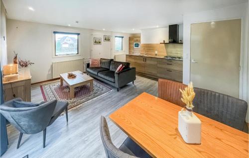 Paesens-Moddergat House | Waddenzee: Family-Friendly Retreat with High Ratings