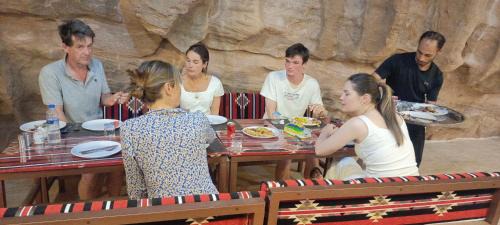 Wadi Rum Hotel | Wadi Rum Aviva Camp: Guest Rated 9.9, Pet Friendly Stay
