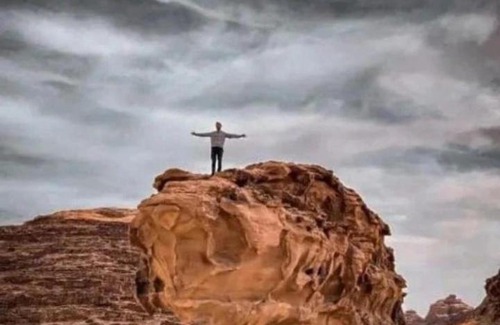Aqaba Bed & Breakfast | Explore Wadi Rum Desert: Family and Pet-Friendly Stay