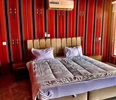 Wadi Rum Hotel | Top-Rated Montana Camp in Wadi Rum with Family-Friendly Amenities