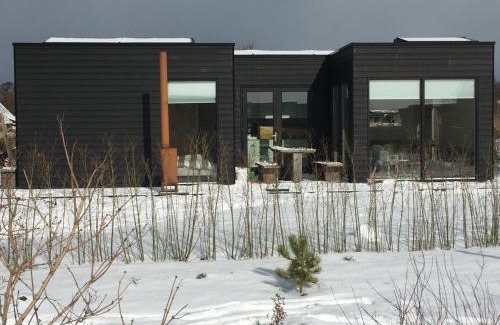 Midsland House | Welcoming Wadzand: Family-Friendly Stay with Breakfast
