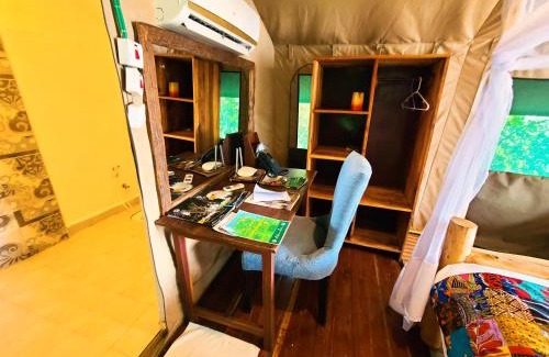Mwanza Cabin | Relax at Wag Hill Lodge & Spa with Pool and Spa Amenities