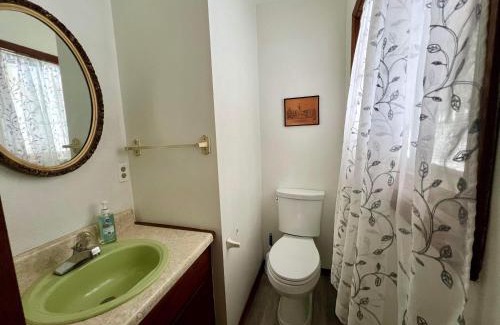 Wetmore House | Discover Family-Friendly Comfort at Wagner Creek Hideaway