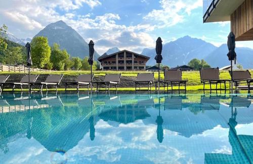 Pertisau Apartment | Wagner's Aparthotel: Oceanfront Bliss with Top Amenities
