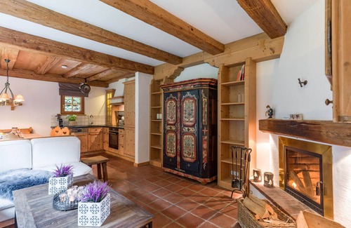 Oberhausen Apartment | Wagstätt Loft - Guest Rated 10/10 with Kitchen & Breakfast