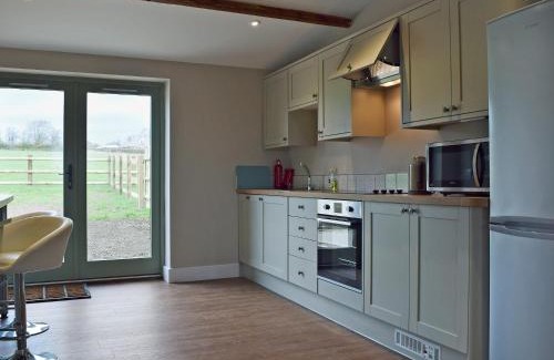 Gumley House | Welcoming Wagtail Cottage: 4-Star, Pet-Friendly Retreat